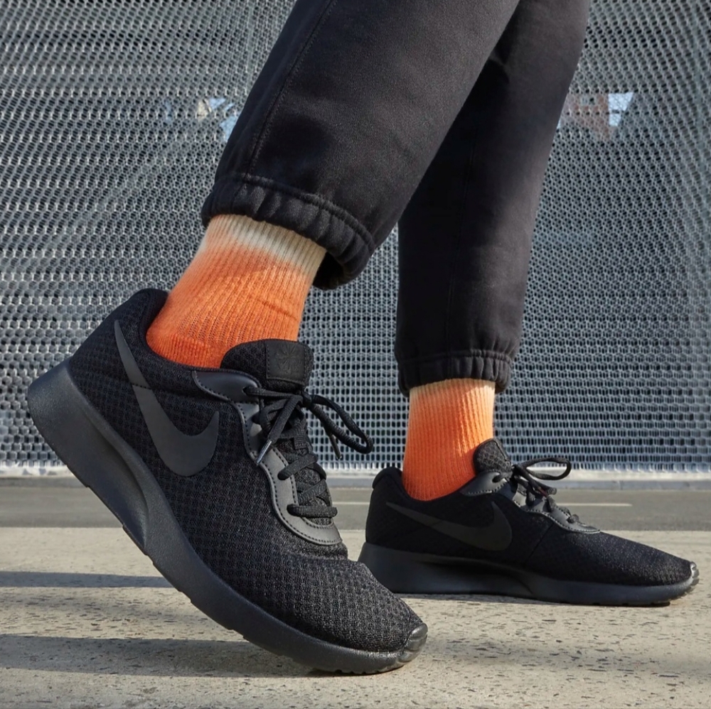 Nike Tanjun shoes